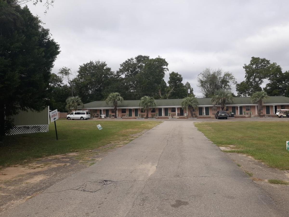 Lake Marion Inn Santee Exterior photo