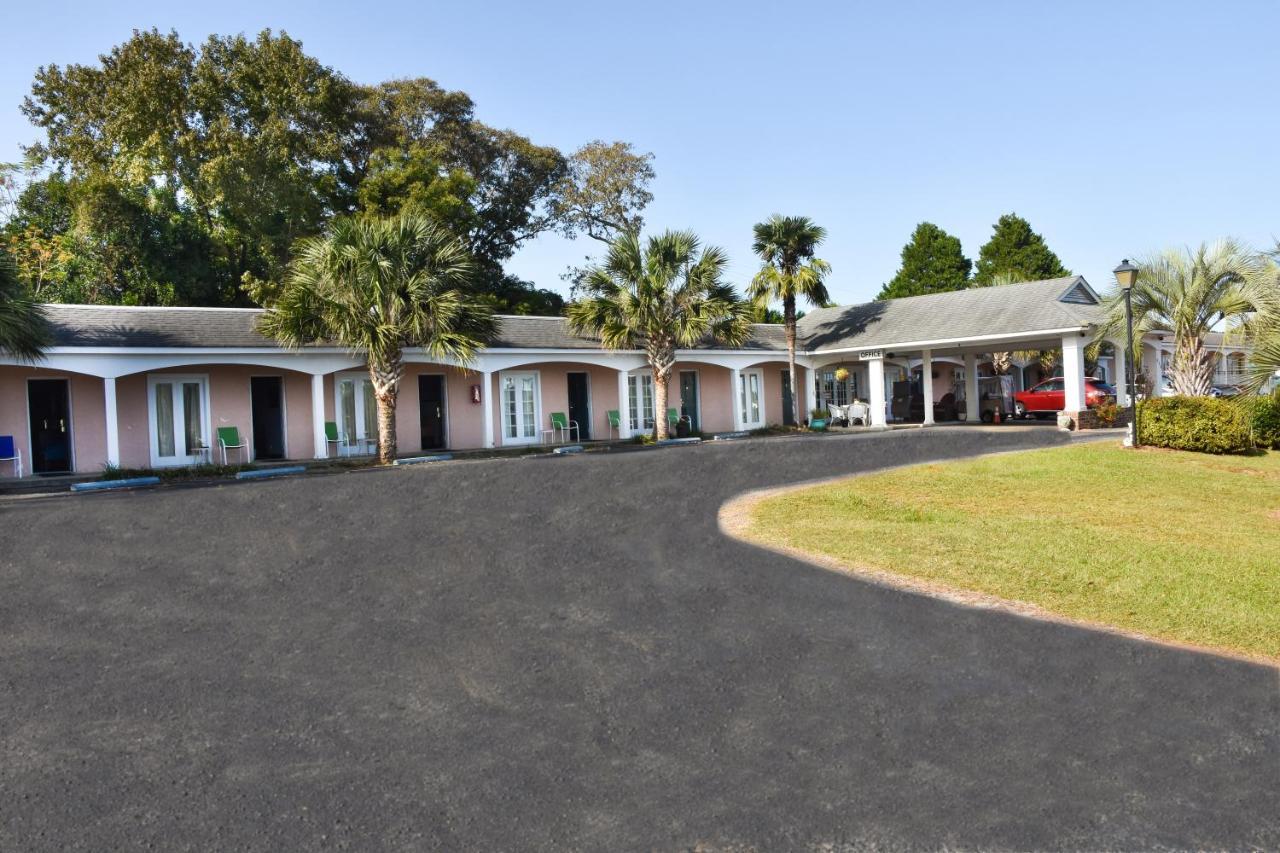 Lake Marion Inn Santee Exterior photo