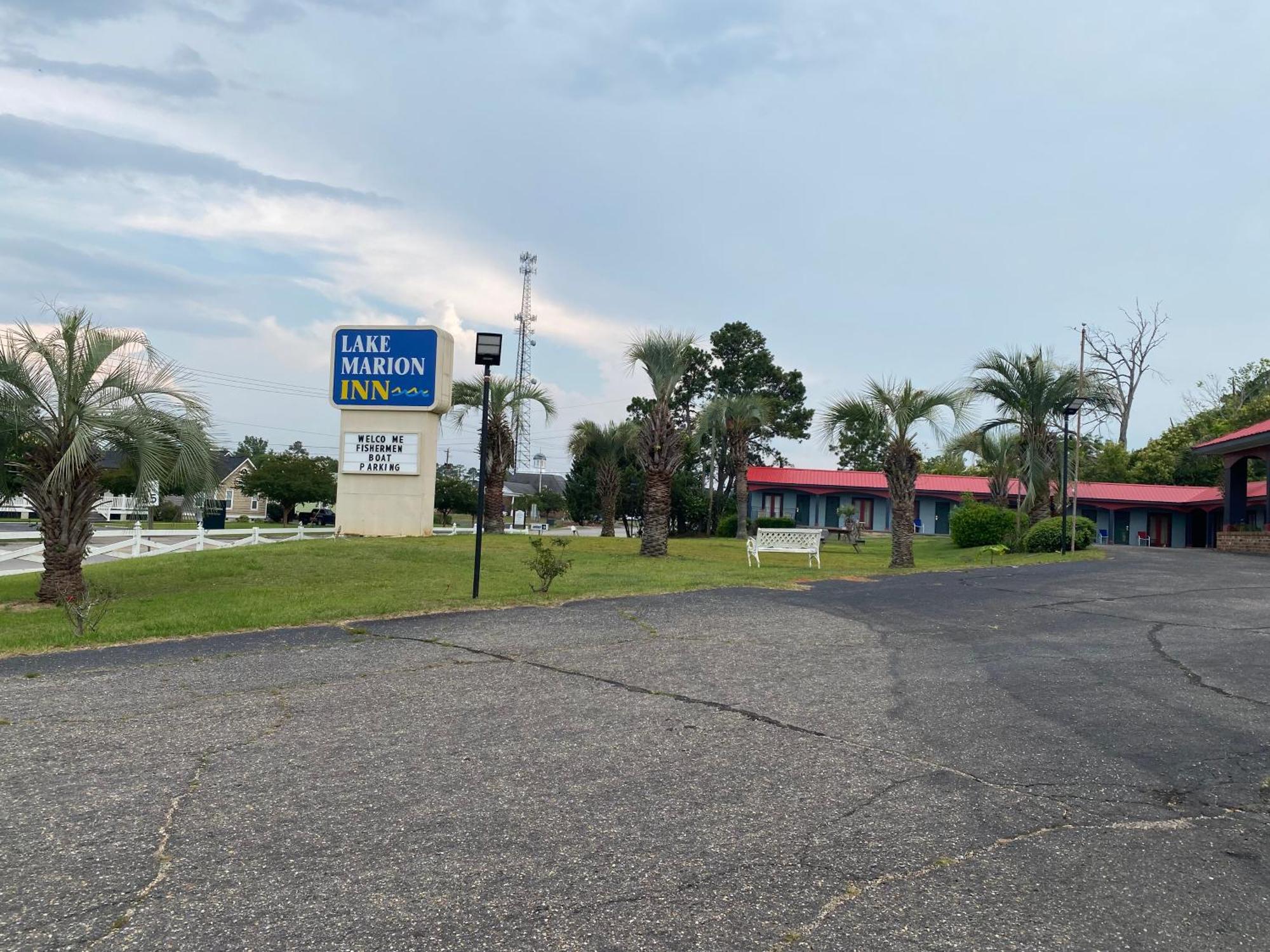 Lake Marion Inn Santee Exterior photo