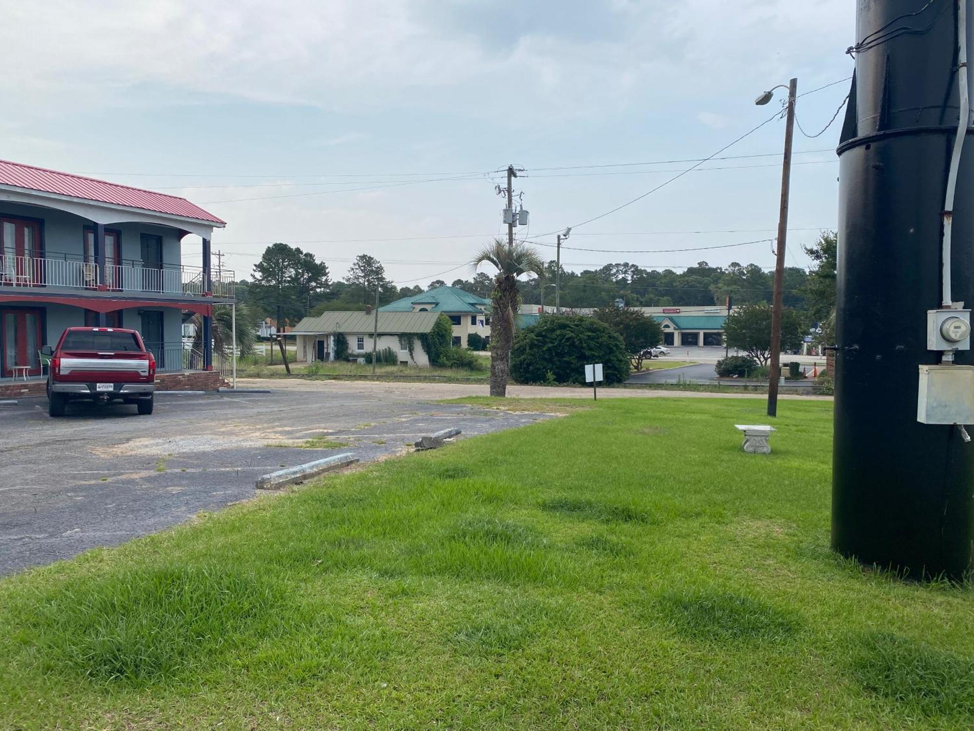 Lake Marion Inn Santee Exterior photo