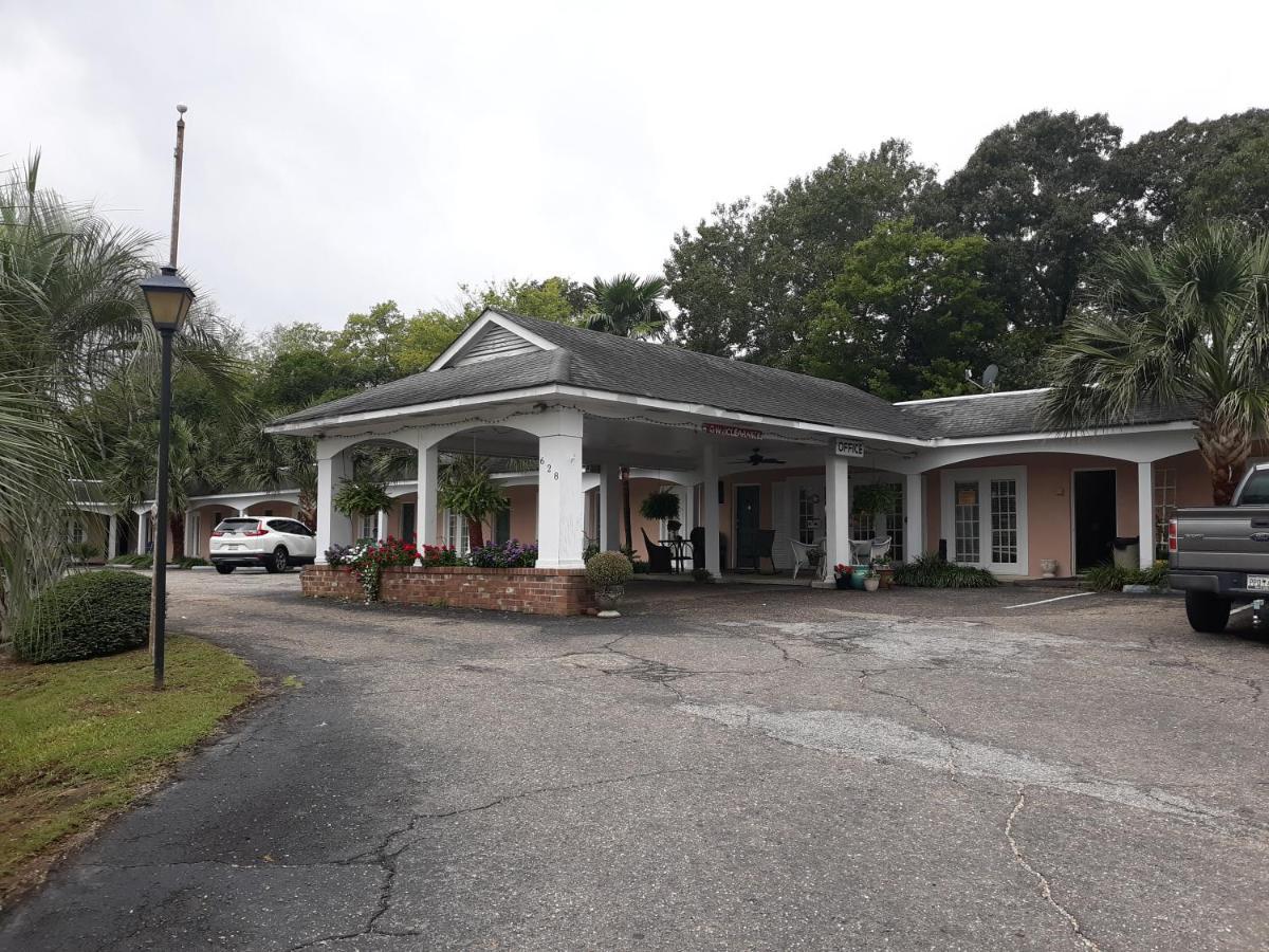 Lake Marion Inn Santee Exterior photo