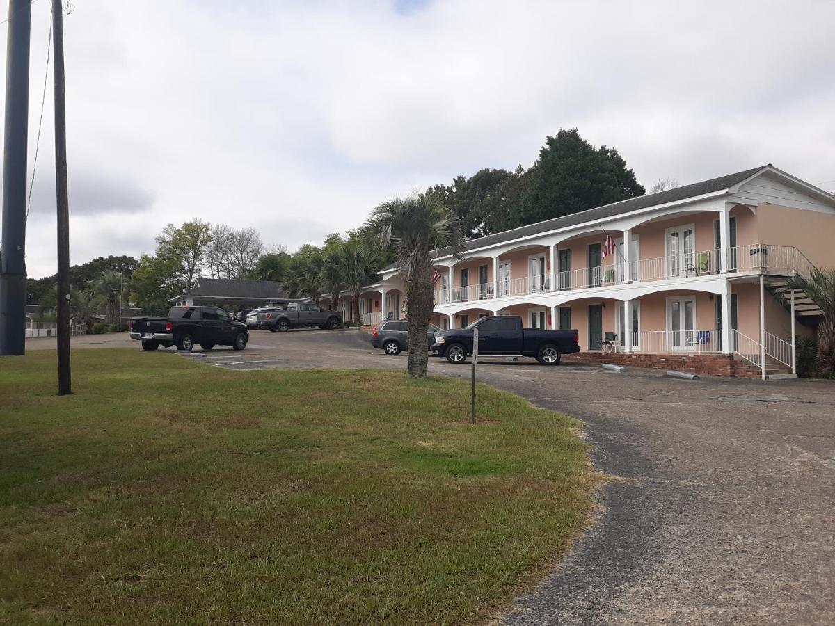 Lake Marion Inn Santee Exterior photo